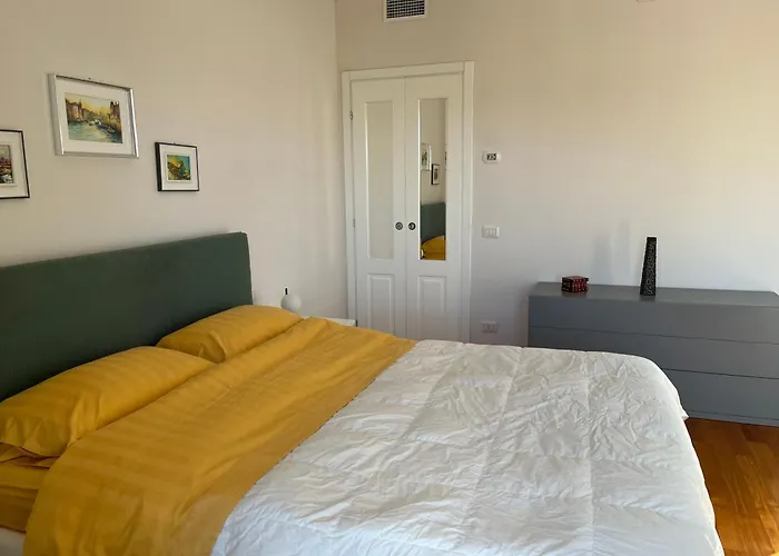 Top Floor Porta Romana & Boboli Garden Apartment
